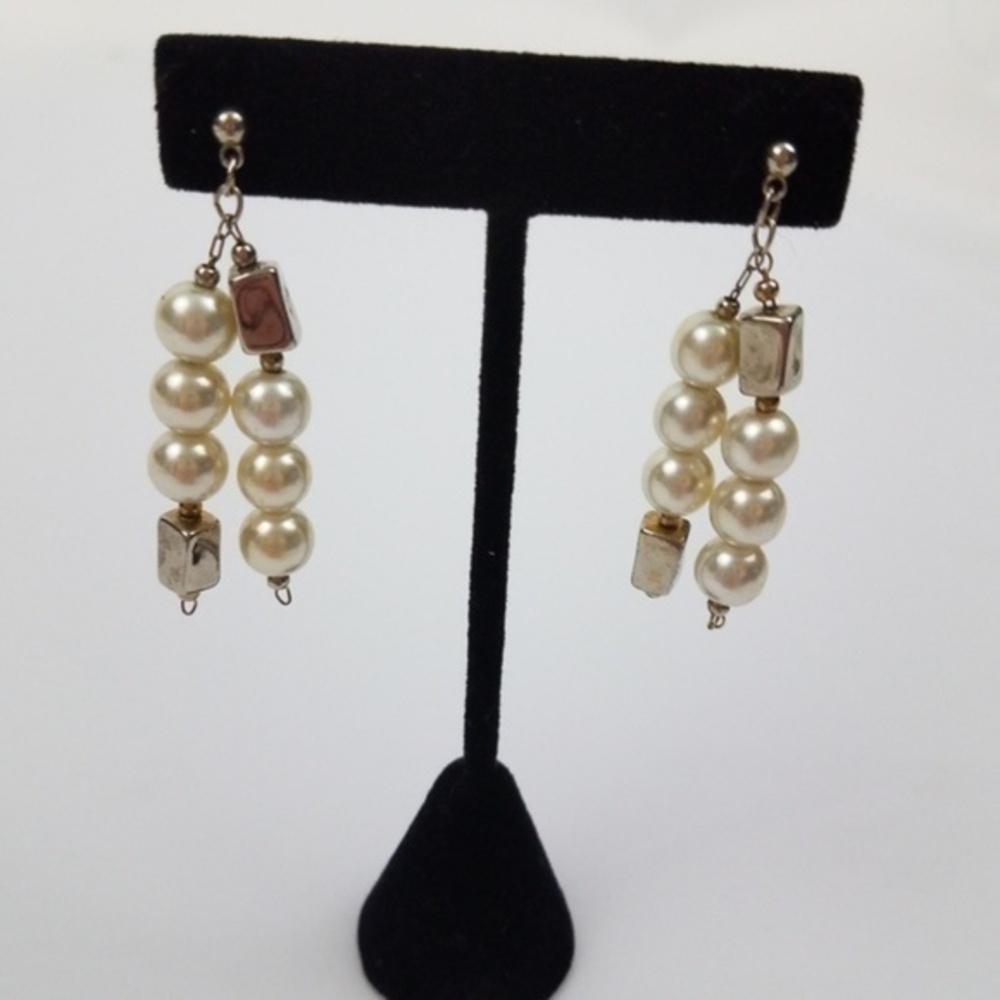 ! Earrings dangle faux pearl silver‎ tone rectangle